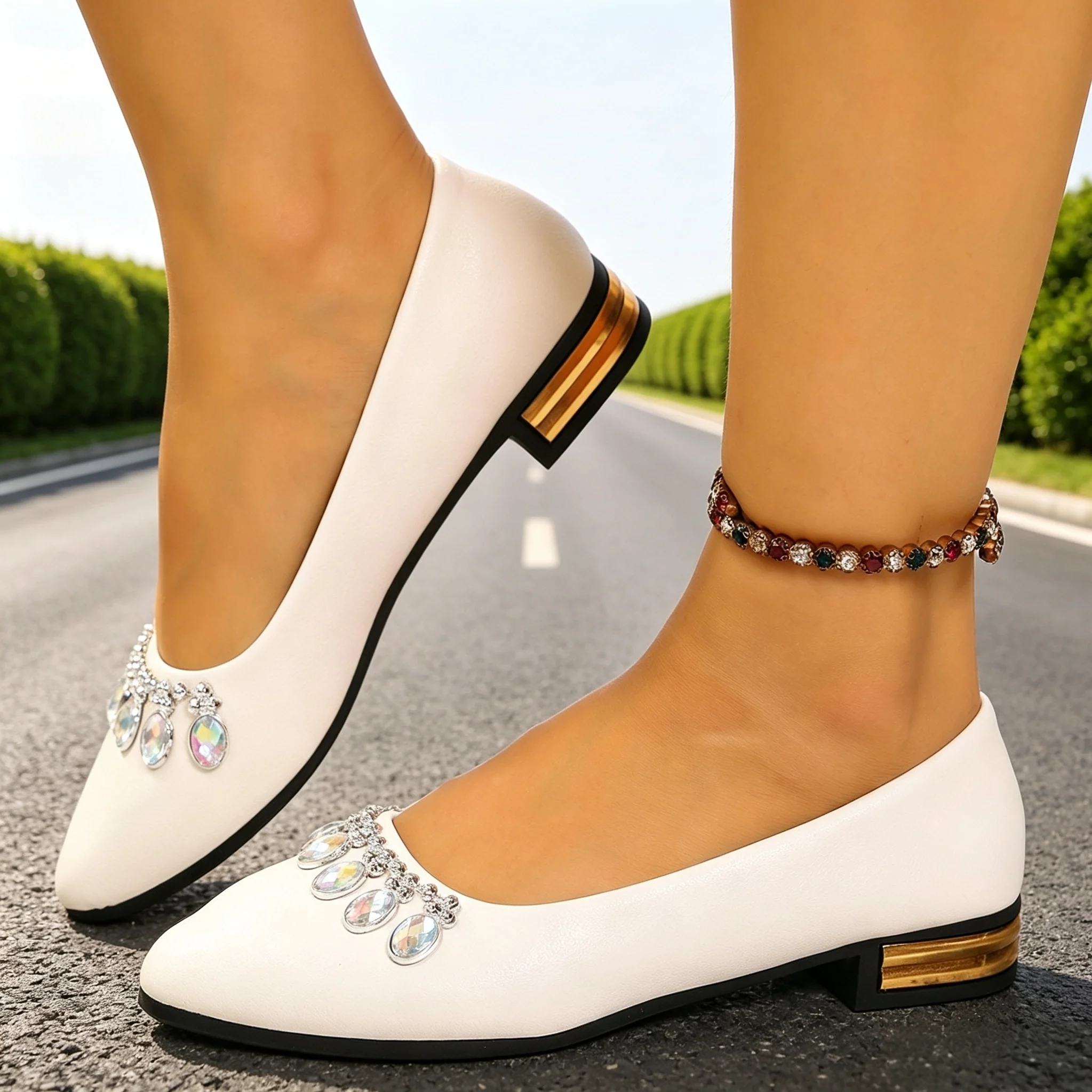 Sneakers - Sepatu Balet Wanita Model Pointed Toe,