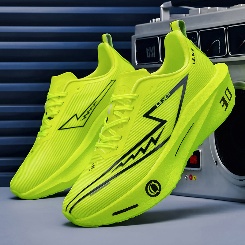 Lightweight Road Running Shoes - Sepatu Lari Pria, Bernapas, Nyaman, Tahan